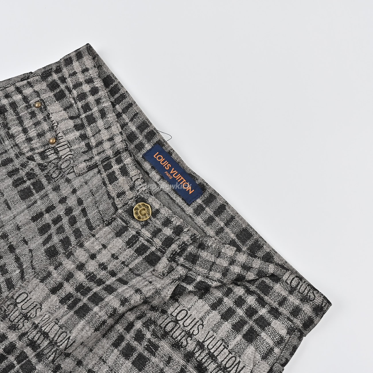 Louis Vuitton 1v 24ss Grey Checkerboard Printed Denim Shorts (3) - newkick.app